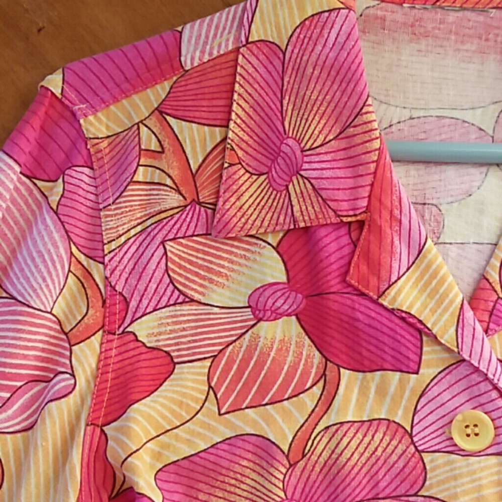 Lightweight Floral Jacket - Picture 2 of 5